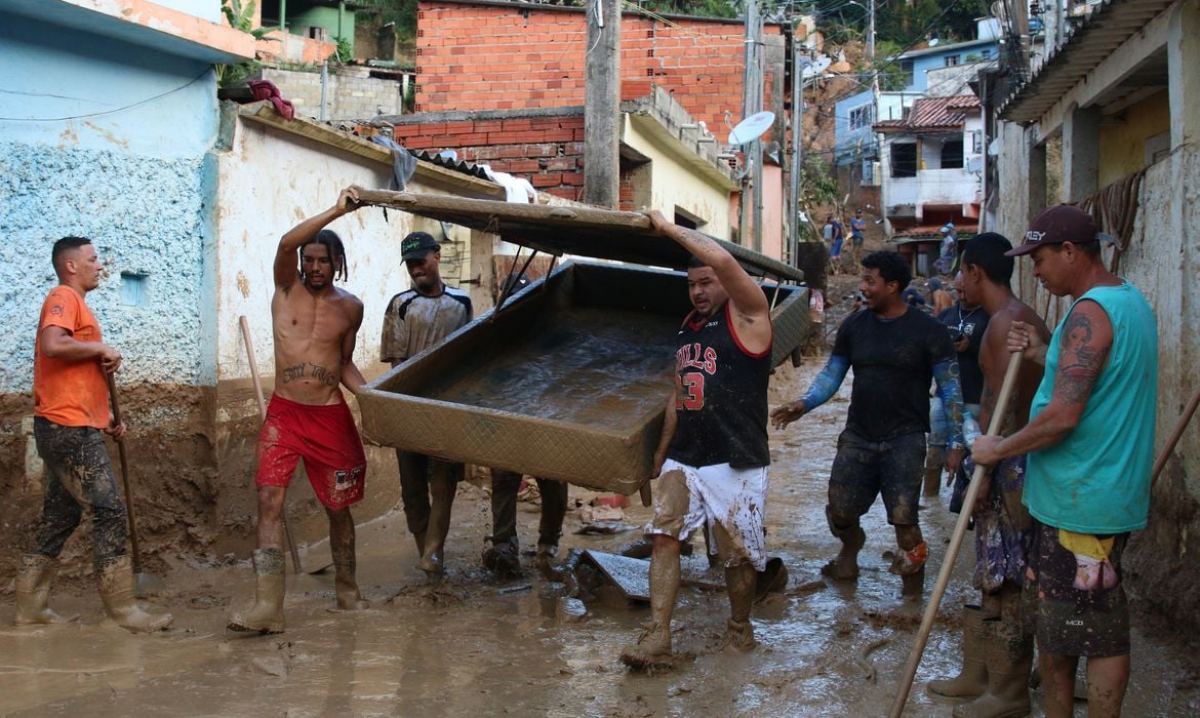 Prefeitura de Mirassol abre pontos de arrecadação de doações para as vítimas das  chuvas no Litoral