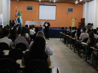 Conselho Municipal da Criança e do Adolescente realiza conferência para discutir políticas públicas 