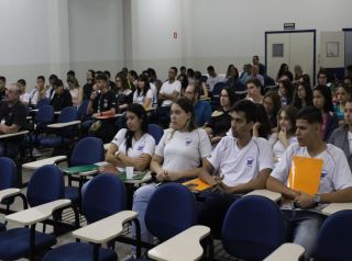 Conselho Municipal da Criança e do Adolescente realiza conferência para discutir políticas públicas 