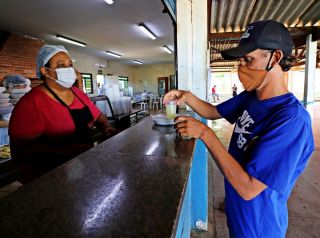 Restaurante Popular fornece total de 225 refeições diárias a usuários carentes em Mirassol