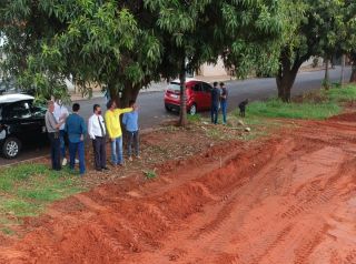 Mirassol inicia instalação da Areninha SP, com campo de futebol e basquete 3x3, no bairro Regissol