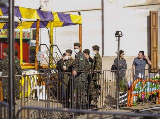 Crianças se divertem em dia de ingressos gratuitos no Parque de Diversões