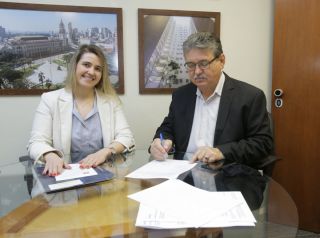 Prefeito assina dois convênios importantes para Mirassol