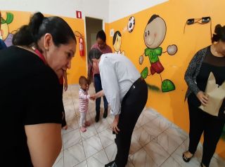 Prefeitura celebra a Páscoa com entrega de chocolates aos alunos das Escolas Municipais