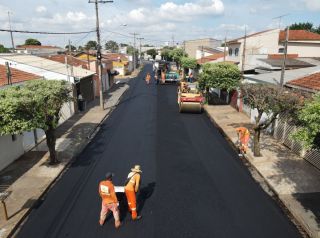 Departamento de Obras segue firme na execução do recapeamento asfáltico no município