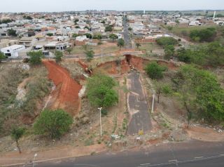 Prefeitura de Mirassol autoriza início das obras de recuperação de erosão no bairro Regissol