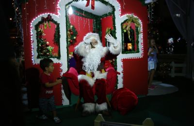 Papai Noel chega nesta sexta-feira (08) e tem início a Festa das Tradições na Praça da Matriz